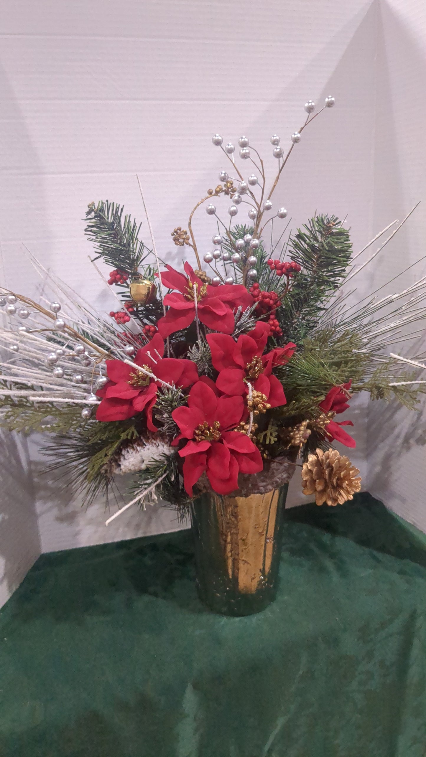 Holiday floral arrangement