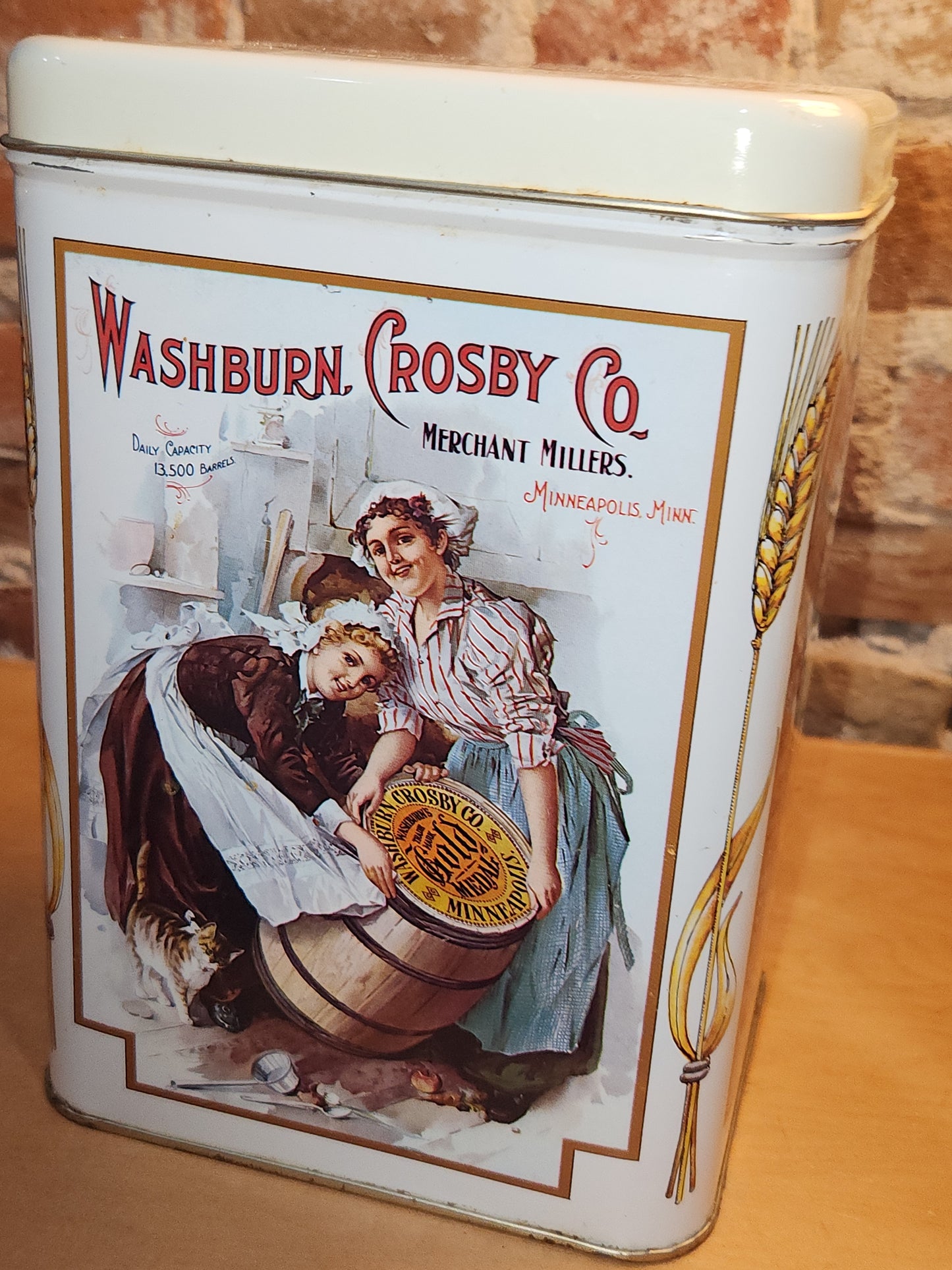 Vintage Washburn Crosby Company Gold Medal Flour Tin NO CONTENTS ti7