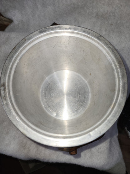 Vintage wood and aluminum ice bucket ice4