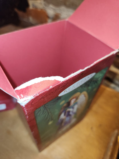 Vintage Hallmark Keepsake Ornament Graceful Glory Angel 2000