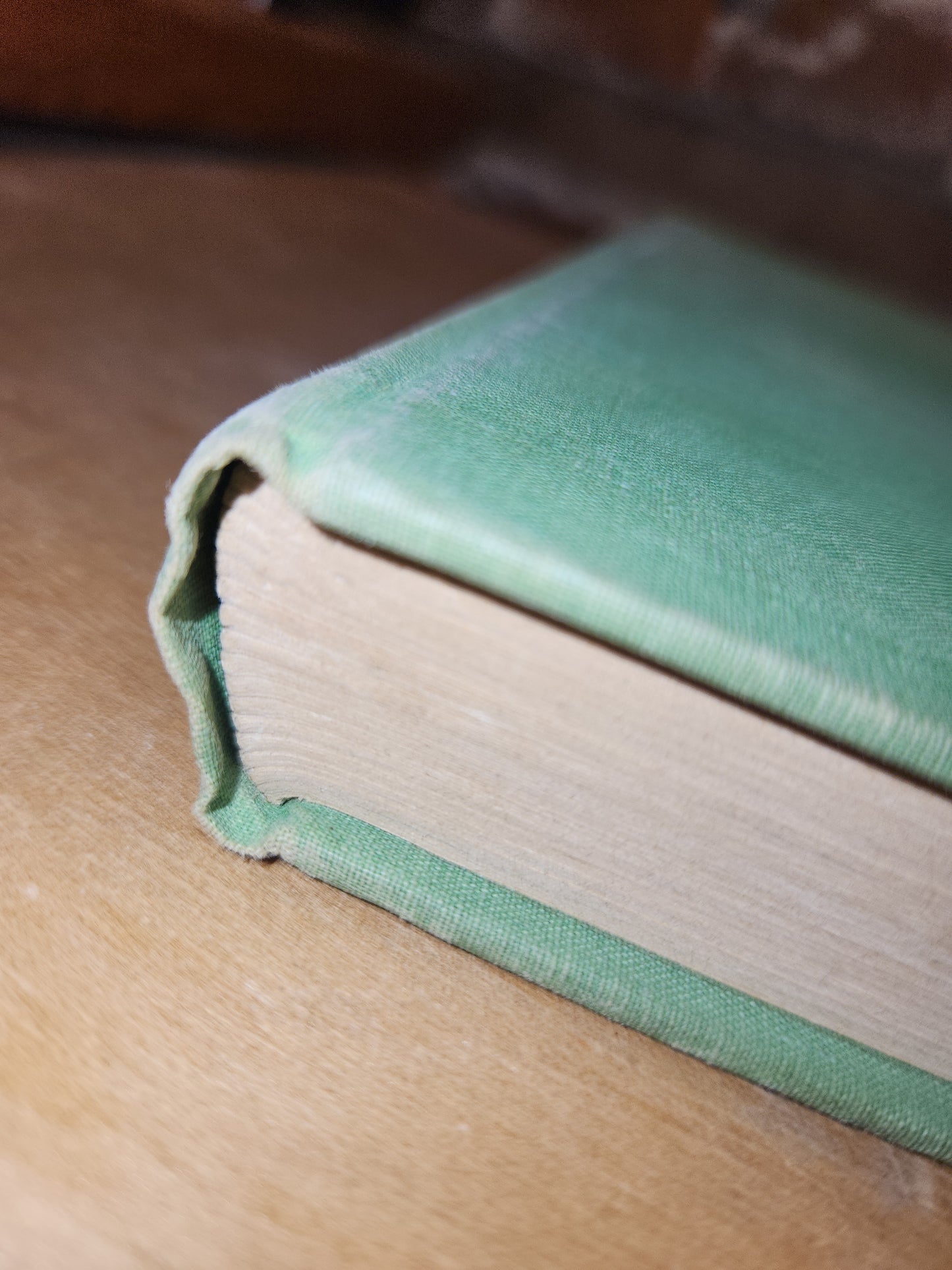 The Egg and I by Betty MacDonald 1945 Vintage Green Book Cover bk13