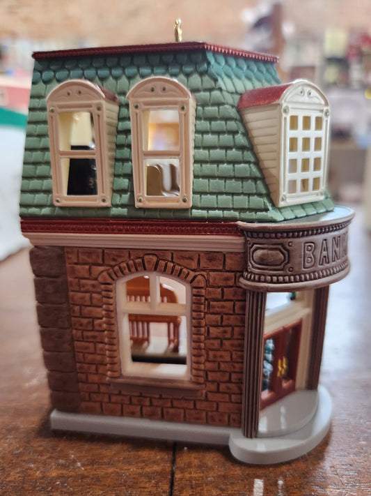 HH2006 2006 bank Ornament Hallmark Nostalgic Houses NO BOX
