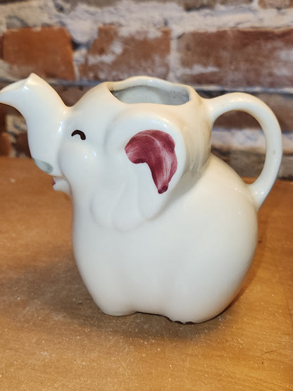 Vintage Shawnee Pottery Creamer Elephant with Trunk Up HAIRLINE CRACK po3