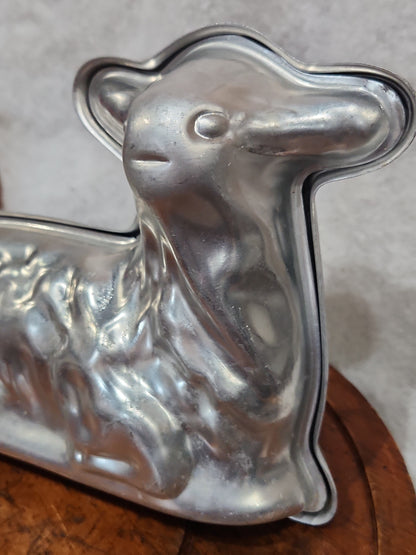 Vintage Aluminum 3-D Cake Pan Lamb laying 2 pieces al8761