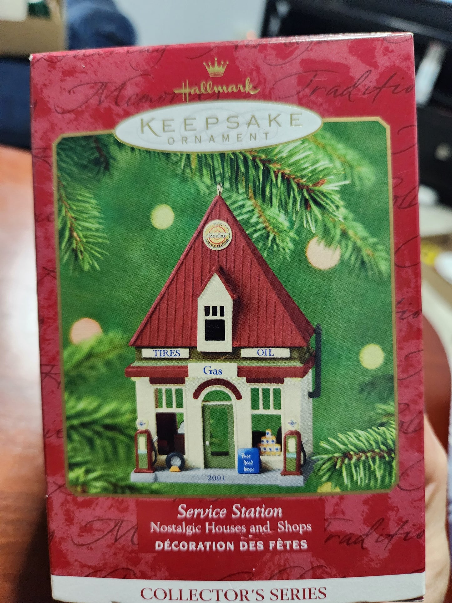 HH2001 2001 service station Ornament Hallmark Nostalgic Houses,