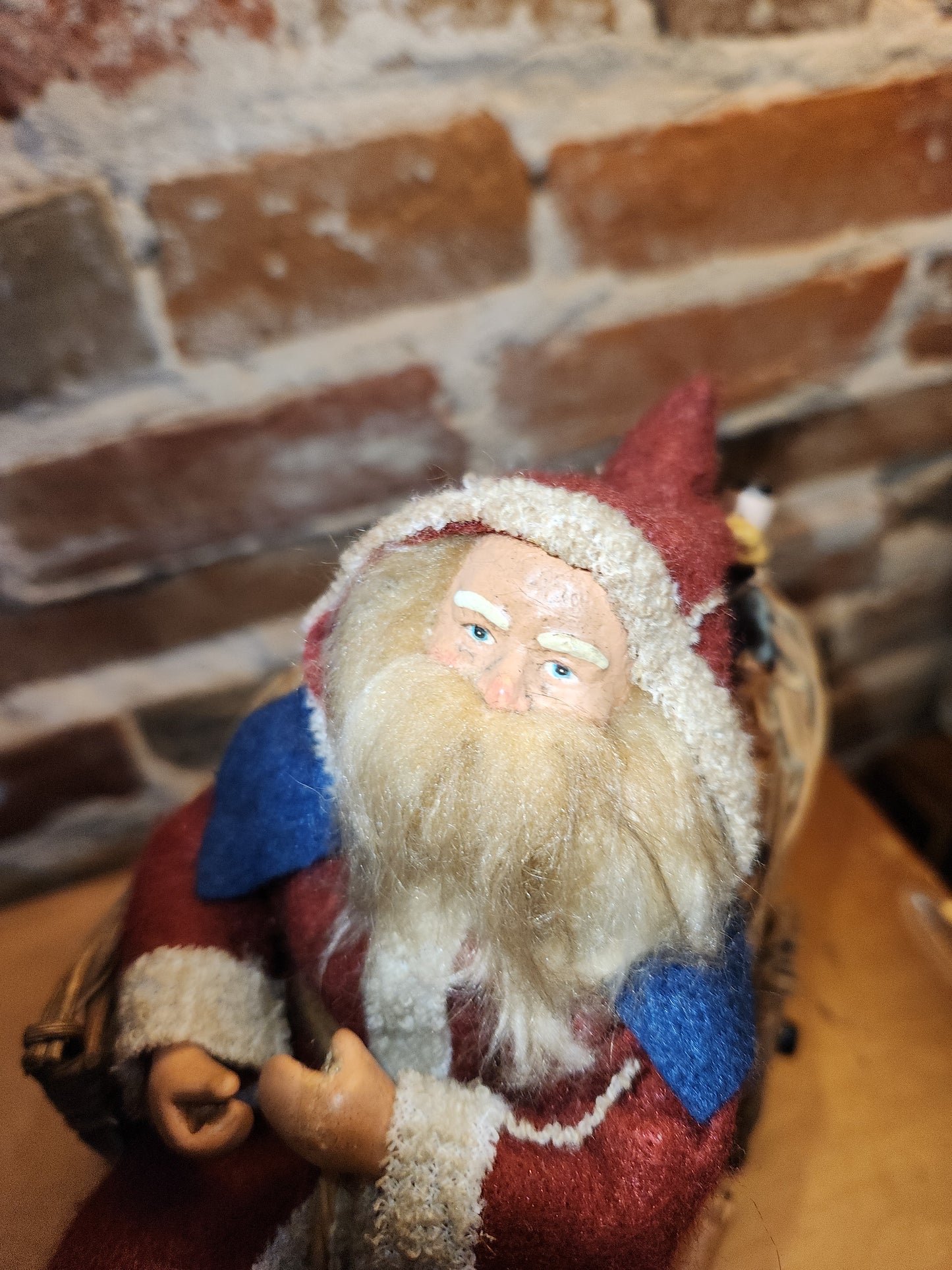 Vintage Bethany Lowe Santa Claus Wearing Wool in a Woven Sleigh With Toys AS IS s90