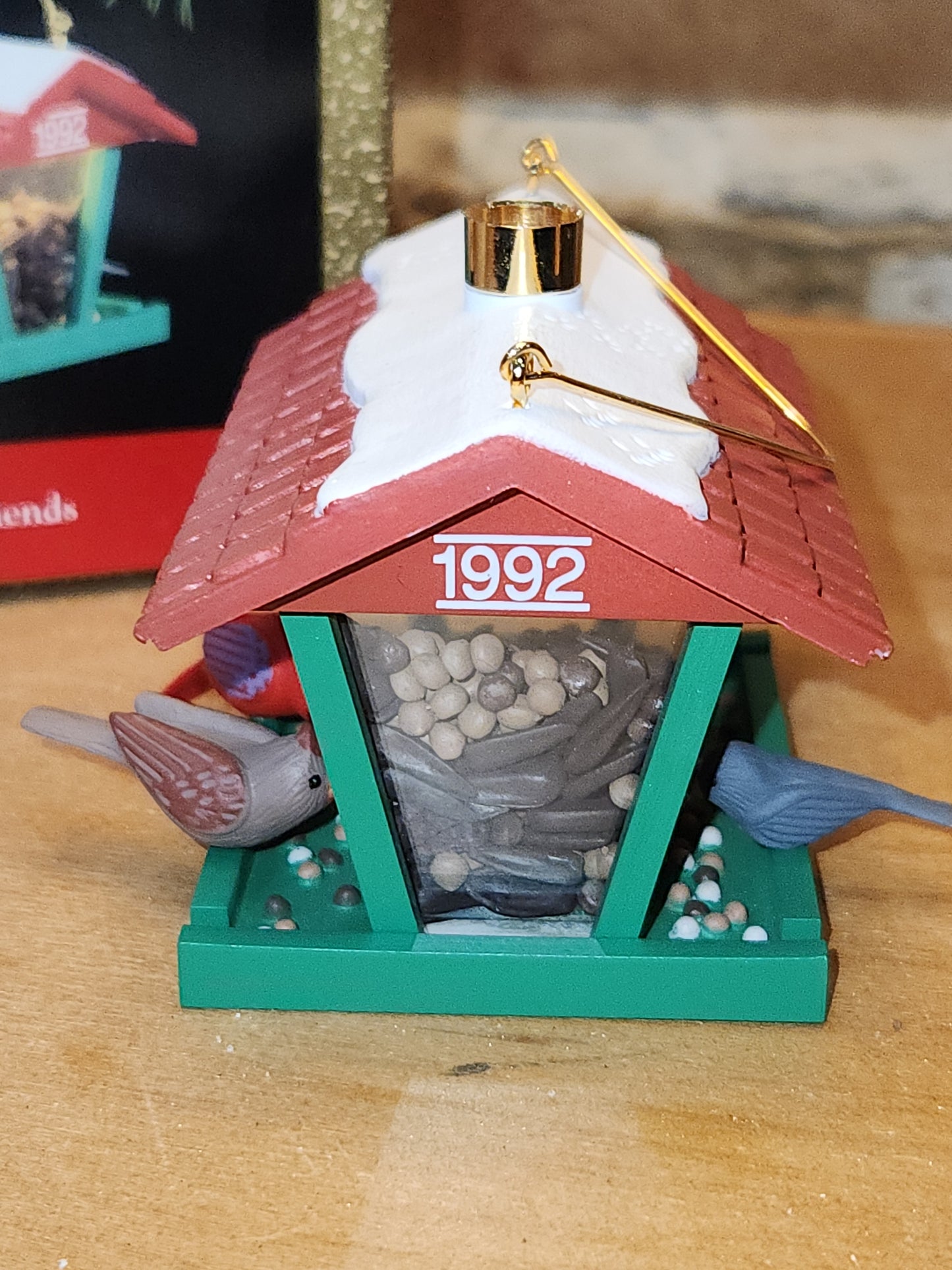 Vintage Hallmark Keepsake Ornament Feathered Friends Bird Feeder Magic Light 1992