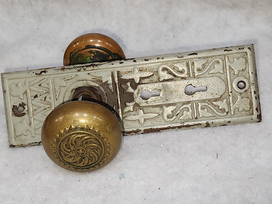 Antique Door Knob and Faceplate set kn1