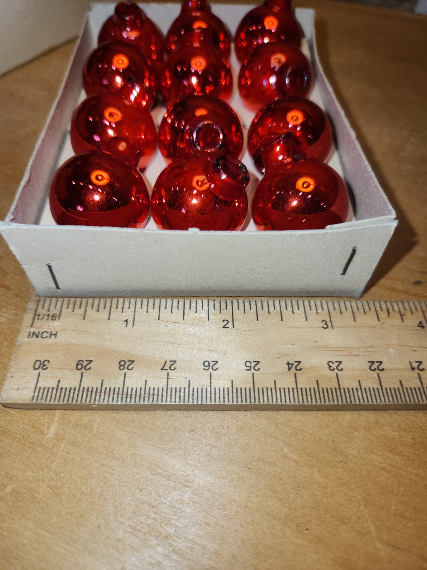 Box of Shiny Brite red ornament .98" 1" 25mm box of 12 bO01