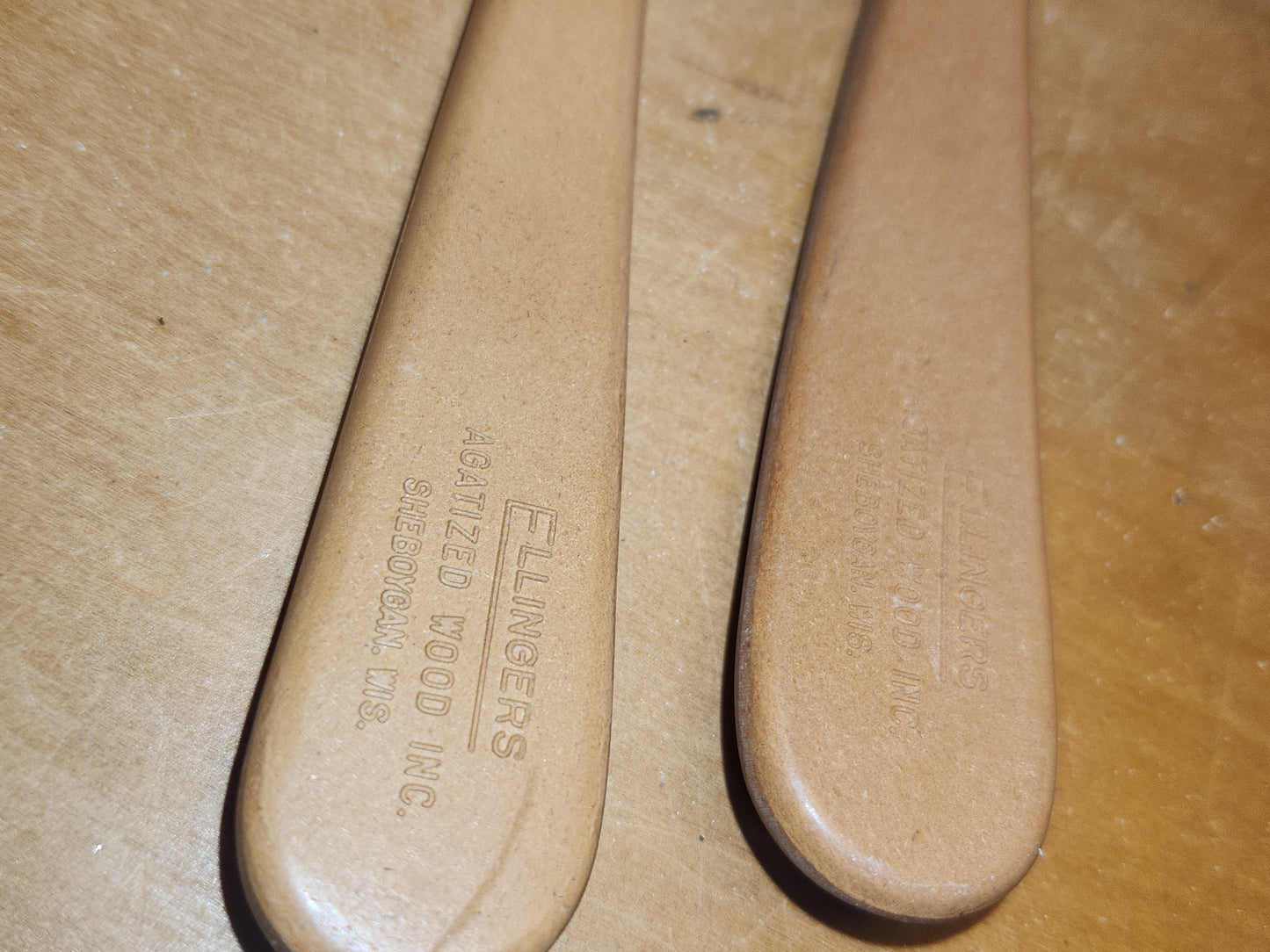 Vintage Fllingers Agatized Wood Salad Fork And Spoon Set Sheboygan Wisconsin kit56