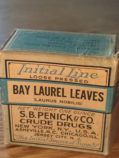 Vintage Initial Line Bay Laurel leaves cardboard box st6