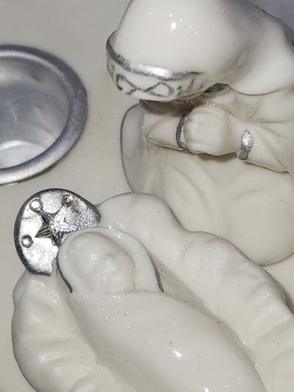 Vintage Hallmark Keepsake O Come, Emmanuel Nativity Advent Candle Holder has box 2004