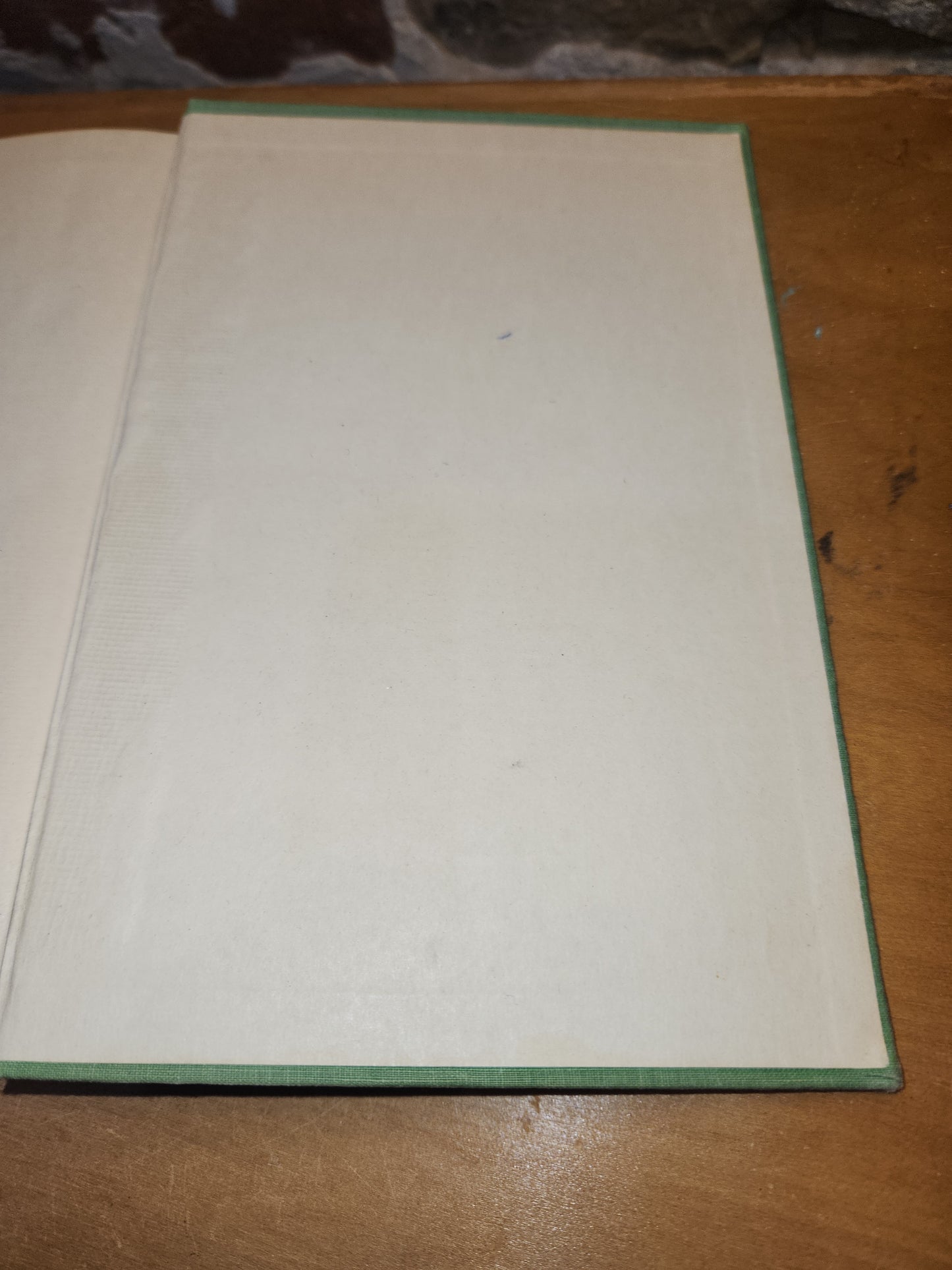 The Egg and I by Betty MacDonald 1945 Vintage Green Book Cover bk13