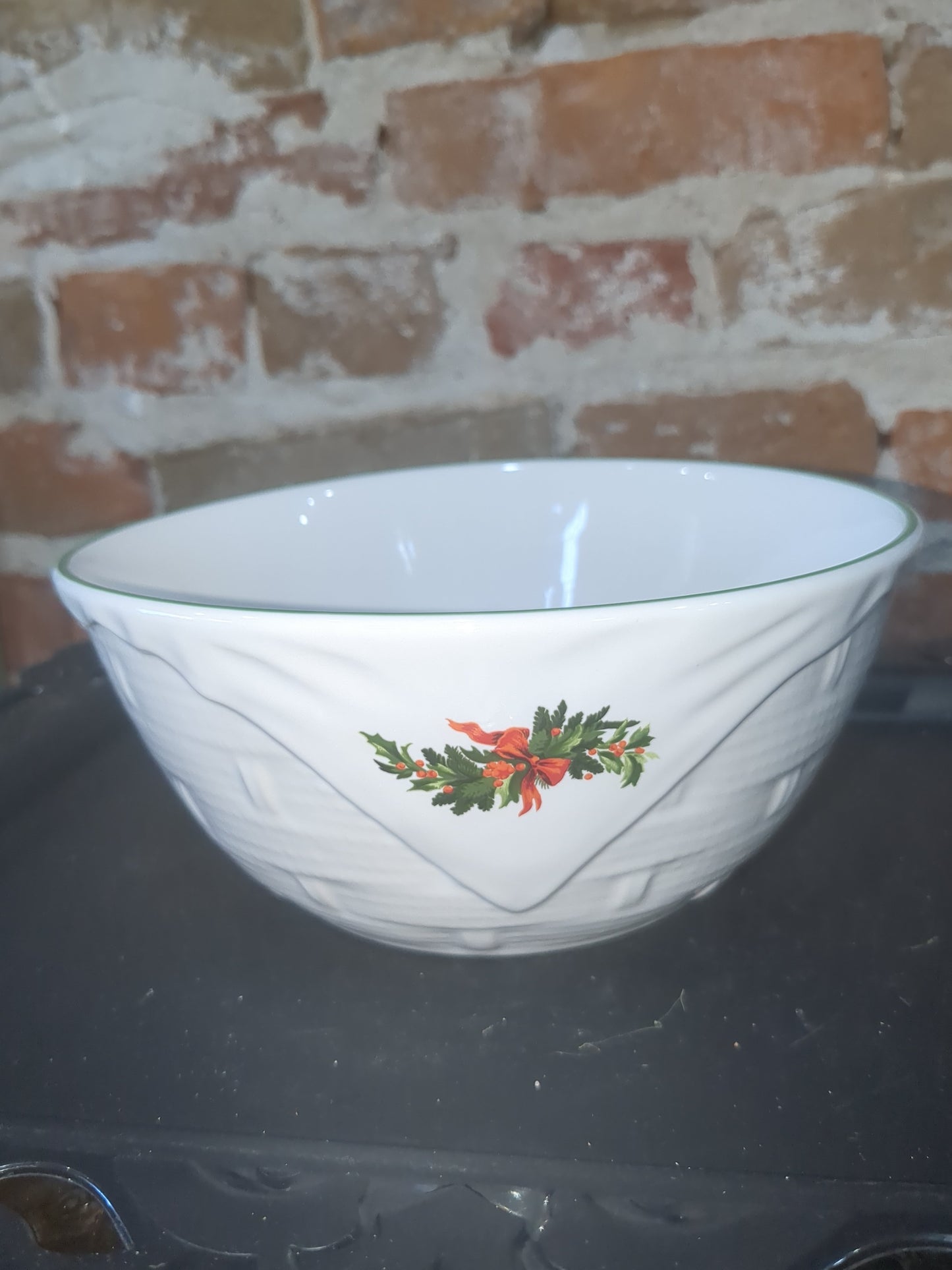 Pfaltzgraff Christmas Heritage basket serving bowl USA pfa13
