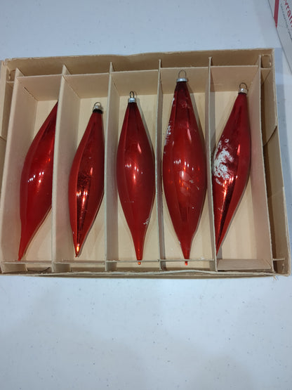 Bo20 vintage red teardrop ornaments