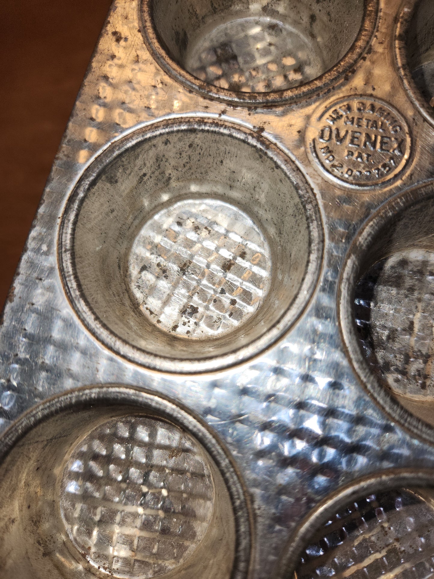 Vintage Ovenex Waffle Pattern Mini Cupcake Muffin Tin 8 muffins kit09