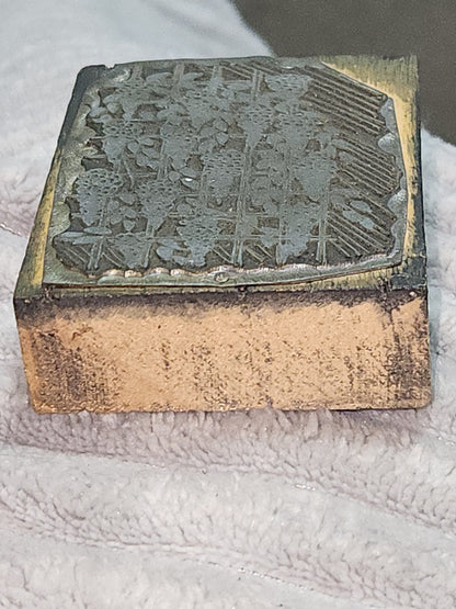 Vintage Wood Metal Newspaper Print Block Printer's Press Grapevine Grapes Flower pbgv