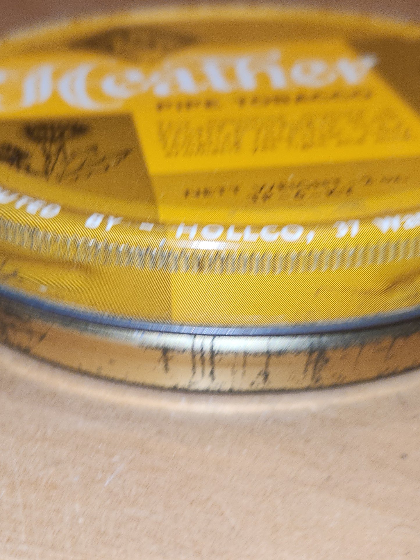 Vintage Heather Pipe Tobacco Tin 2 oz Scottish Formula Hollco tin016