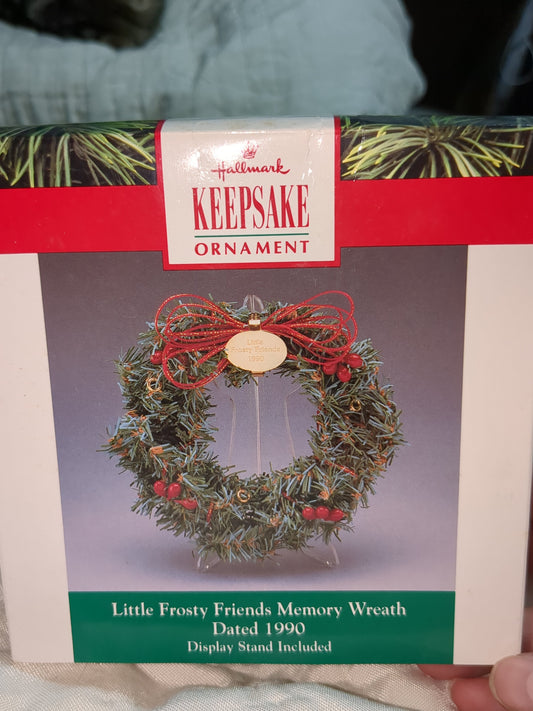 vintage 1990 little Frosty friends memory wreath from Hallmark Keepsake ornaments wreath only no ornaments