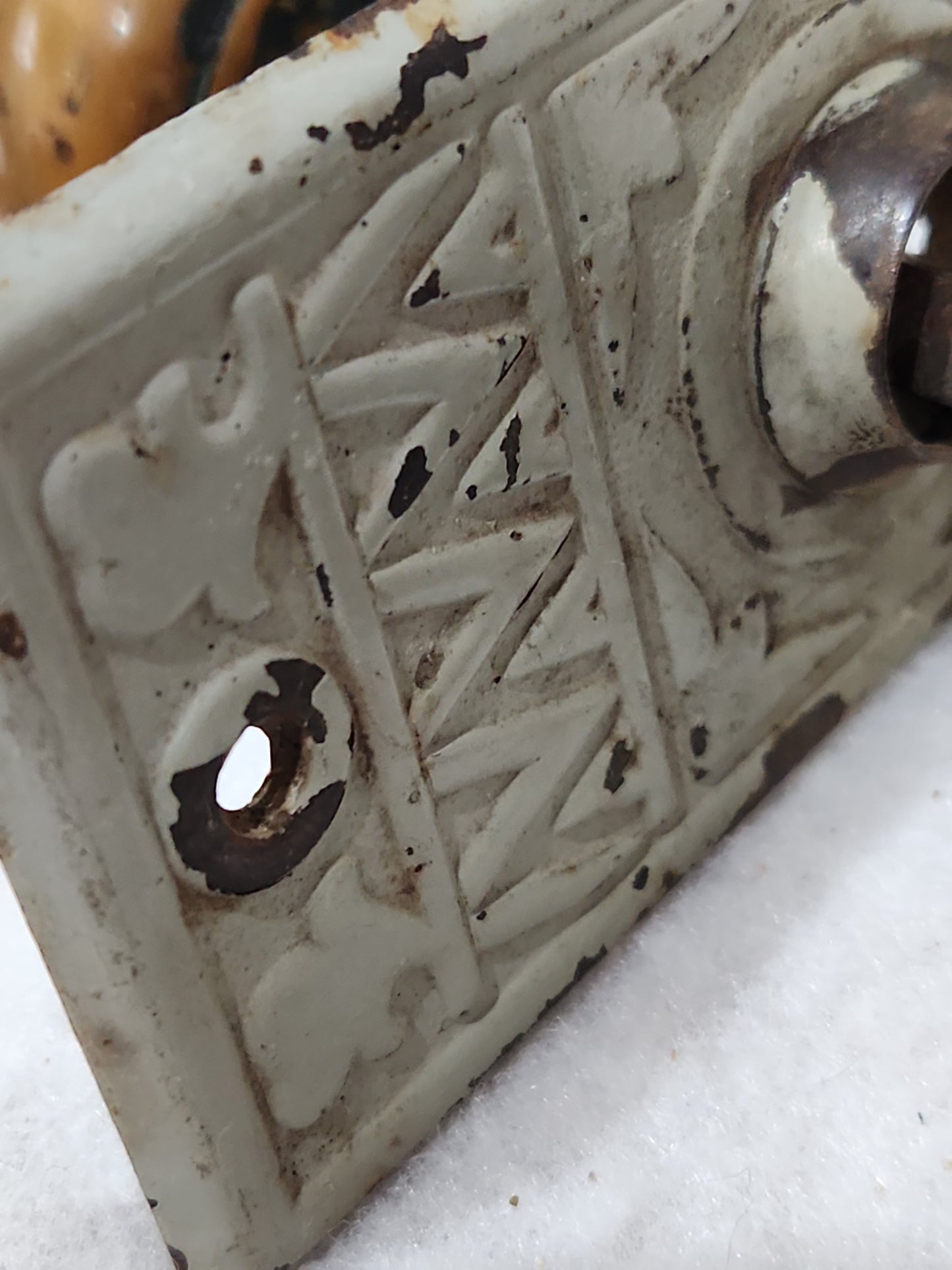 Antique Door Knob and Faceplate set kn1