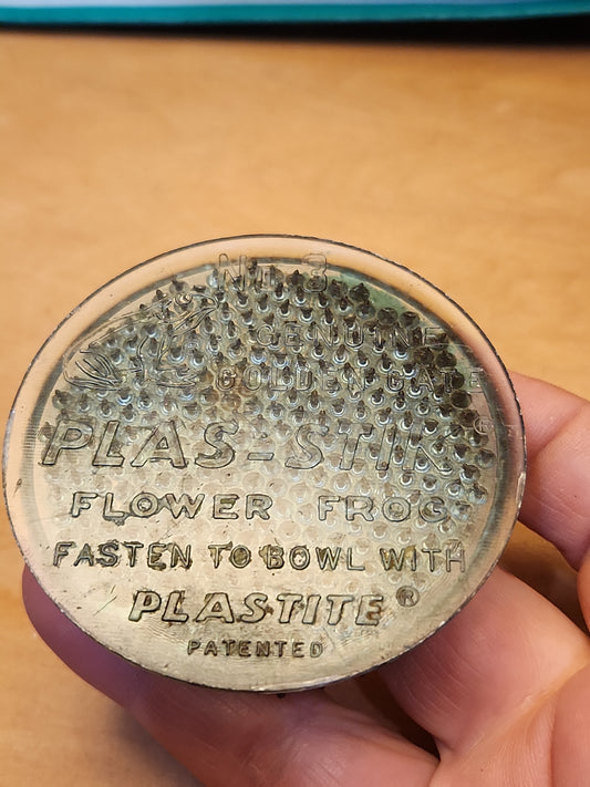 Vintage Golden Gate Plas-Stik Floral Frog With Metal Pins No.3 ff67