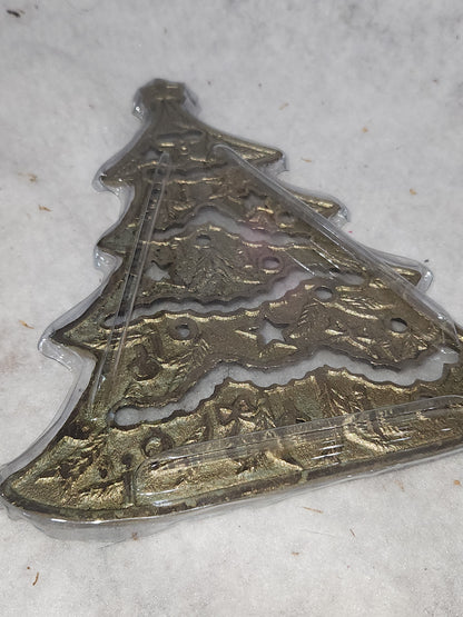 Vintage Cast Metal Christmas Tree Trivet Gold Made in Taiwan cm77