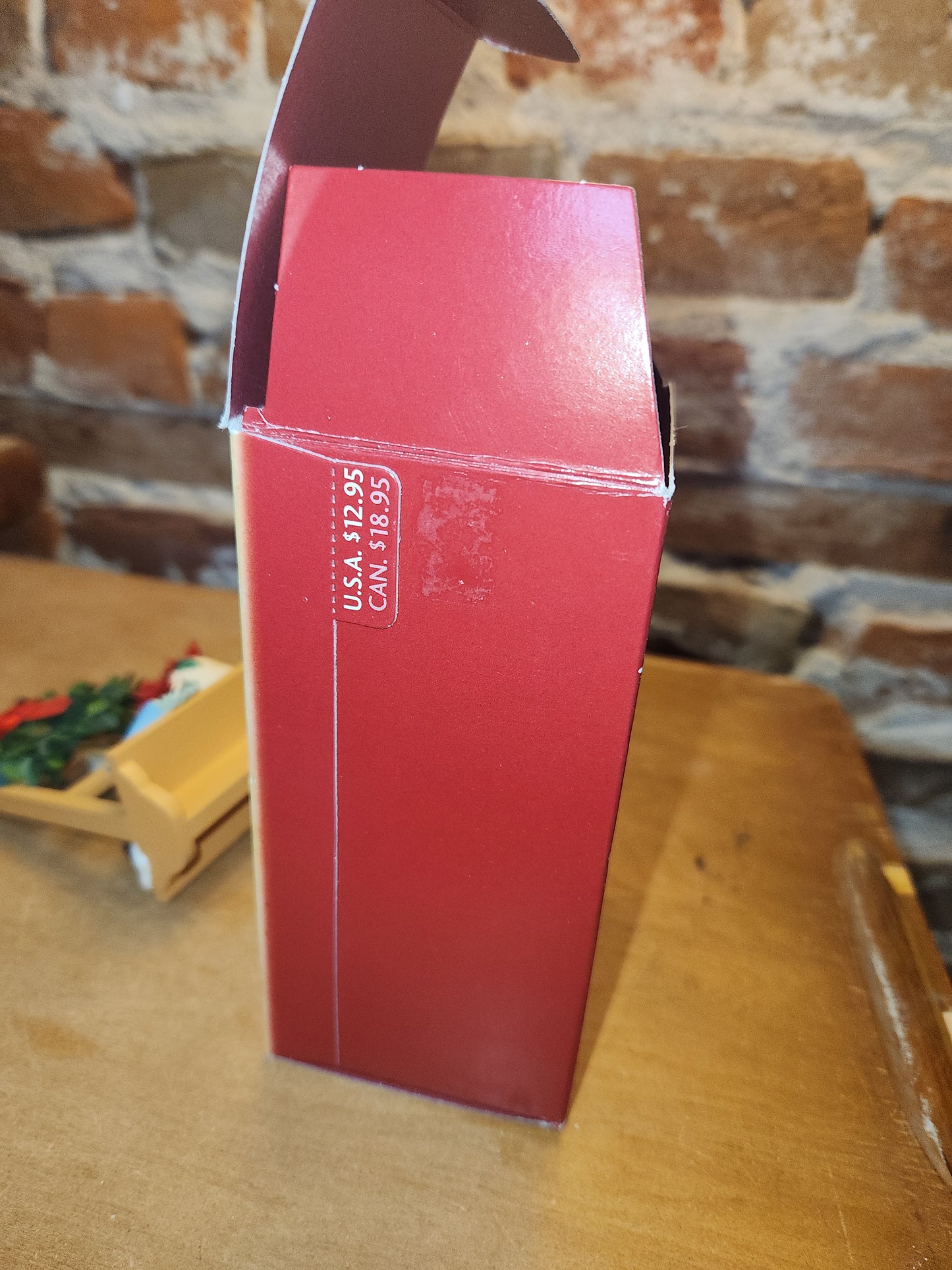 Hallmark Keepsake Christmas Ornament 2004 Winter Garden in box