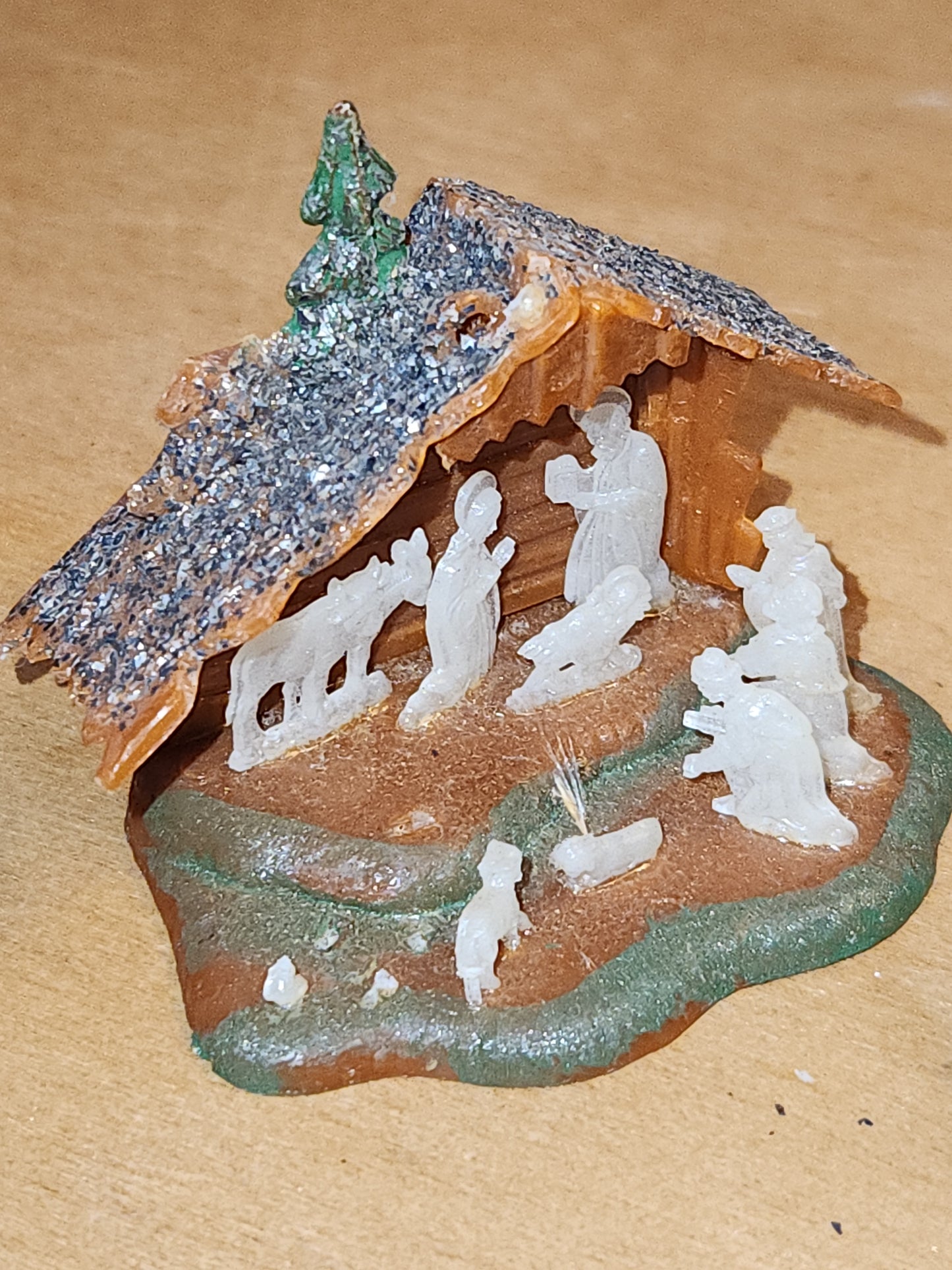 Vintage Set of Two miniature Plastic Celluloid Nativity Ornaments Made in Hong Kong Mica n11