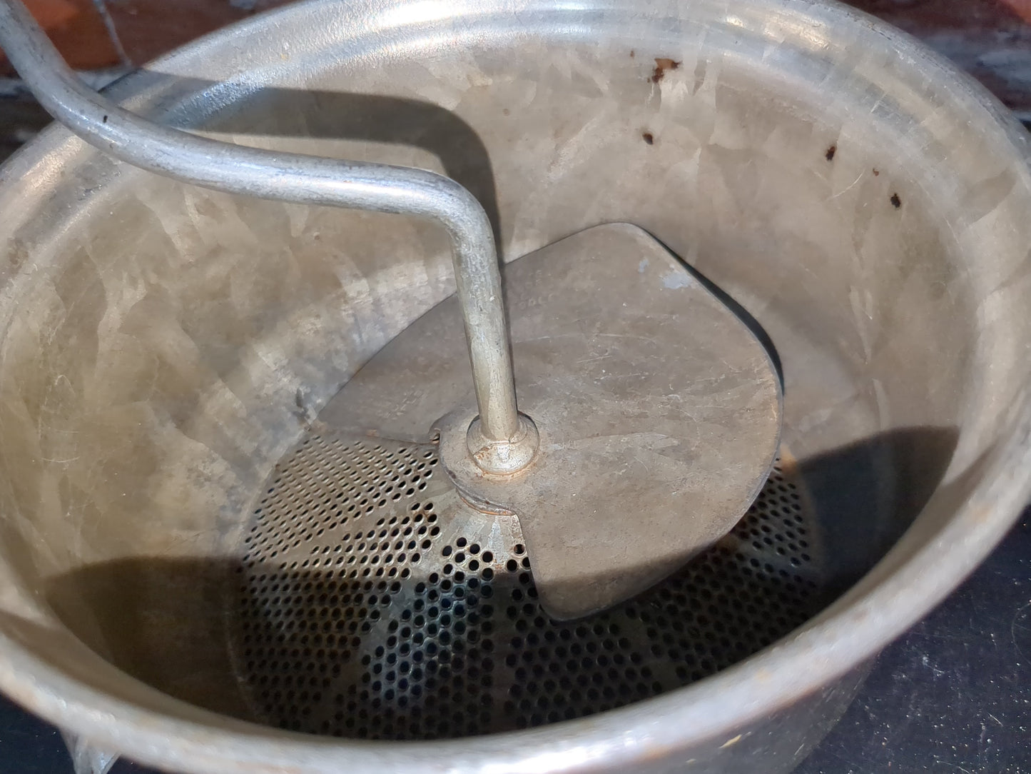 Vintage Foley food mill has rust kit643