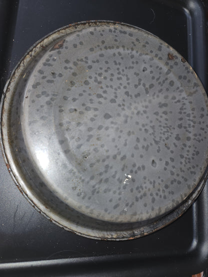 Vintage gray splotched enamel pie pan enm1