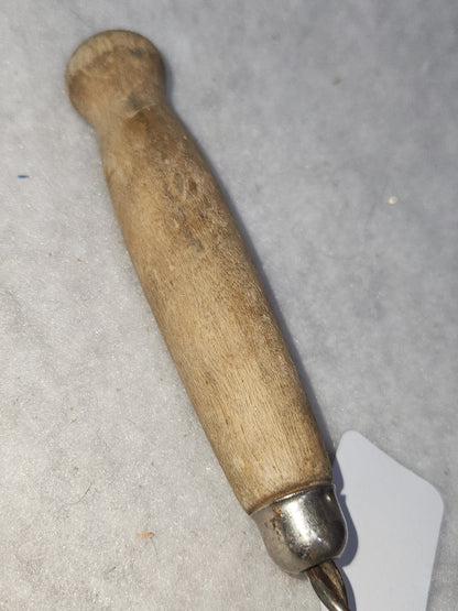 Vintage Plain Kitchen Tool Utensil Twisted Coiled Whisk Stainless Steel worn wooden handle ki68