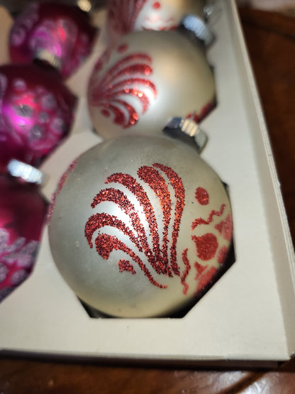 Vintage Shiny Brite Glass Ornaments with Mica Glitter In Box dated 1967 AS IS bo83