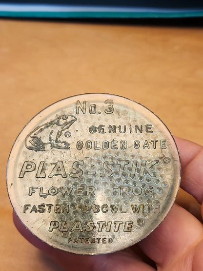 Vintage Golden Gate Plas-Stik Floral Frog With Metal Pins No.3 ff67