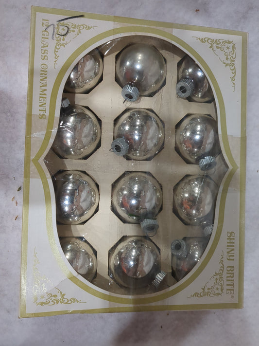box of Shiny Brite silver ornament 1 1/2" bo5