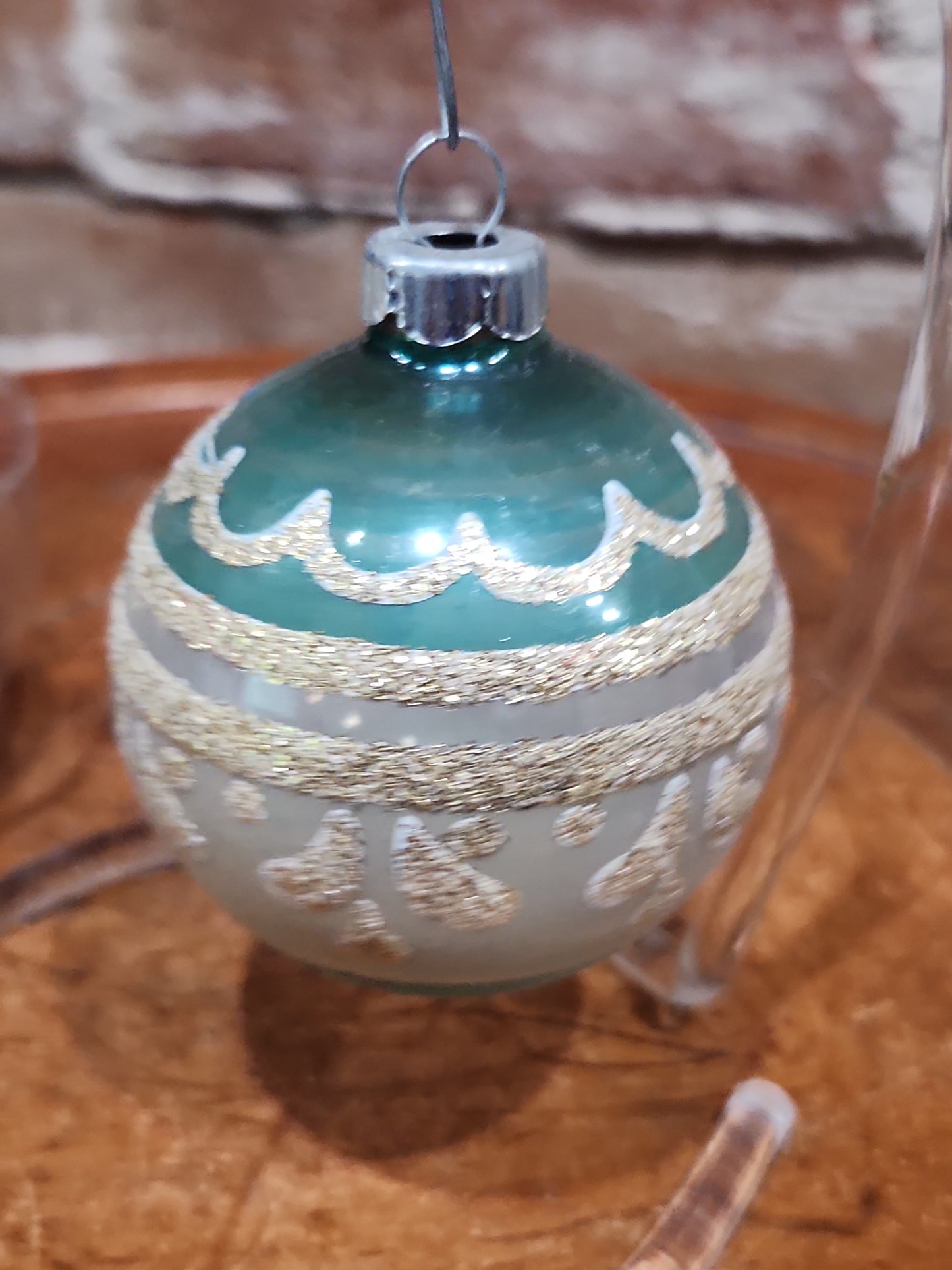 Vintage Shiny Brite Set of 4 Glass Ornaments with Same Design with Silver Stripes and Gold Mica Accents. 2 Matching Green and 2 Matching Red. Sb7