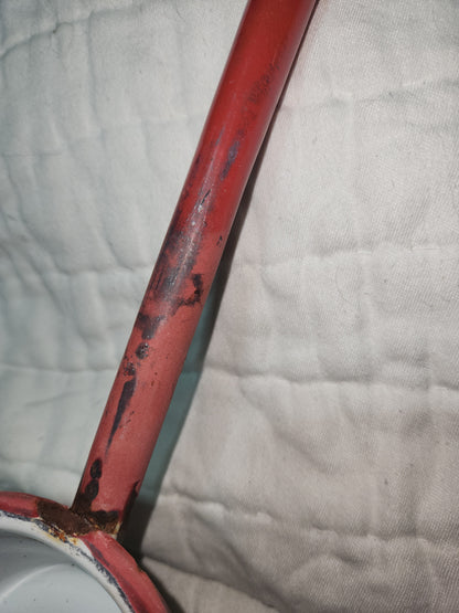 Vintage enamel ladle white with red handle en91