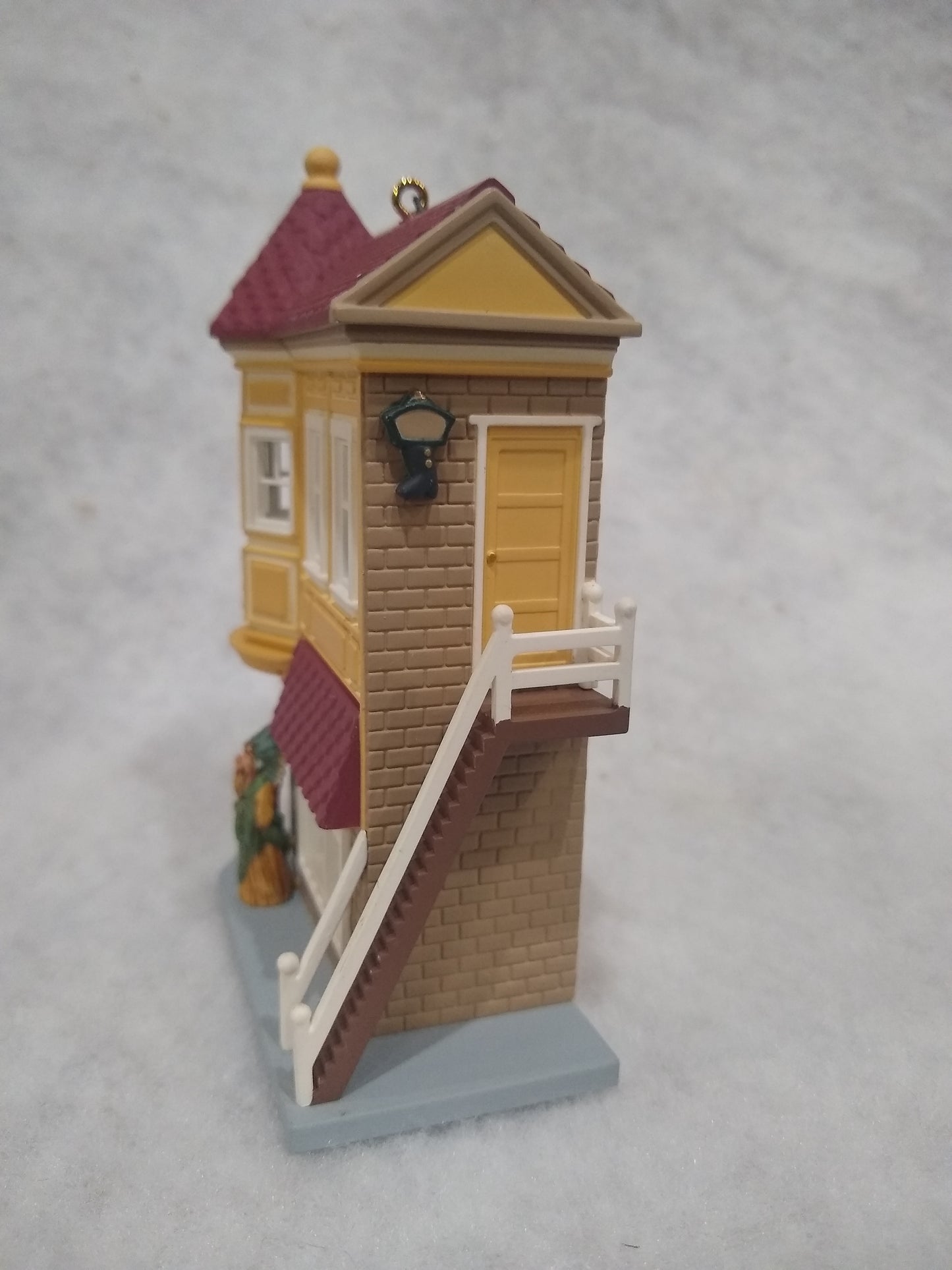 Neighborhood Drugstore Ornament Hallmark Nostalgic Houses and shops hh1994