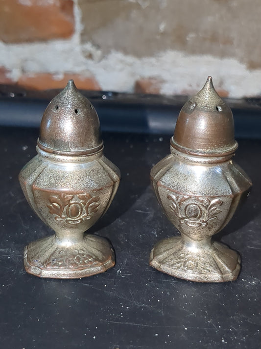 Vintage Antique Metal Salt & Pepper Shakers Made In Occupied Japan sp76