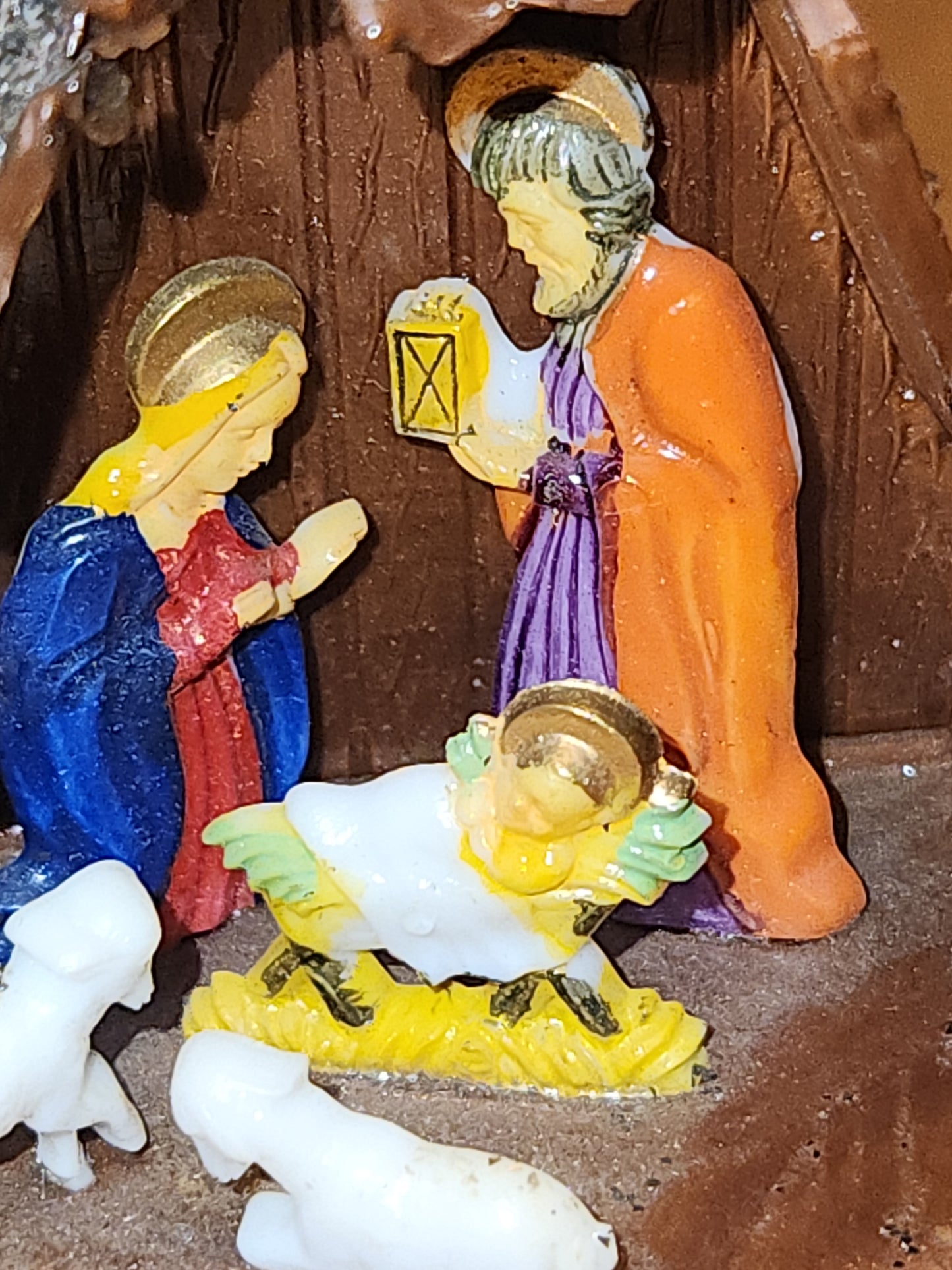 Vintage Plastic Celluloid Triangle Nativity Made in Hong Kong Mica n19