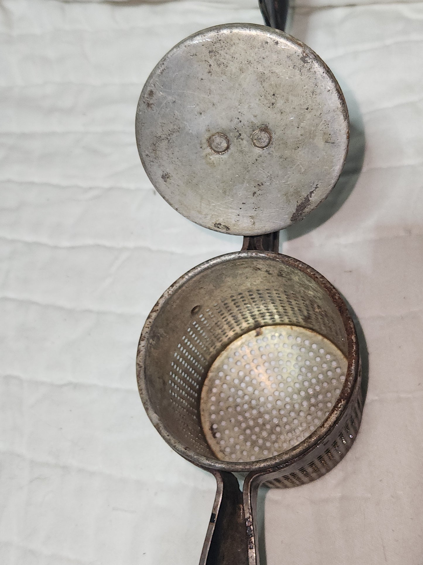Vintage Potato Ricer black chippy handle universal kit914
