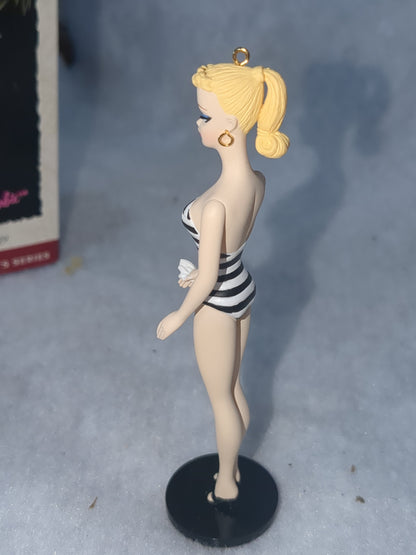 1994 Hallmark Debut 1959 Barbie. 1st in Barbies Series. Has box and bubble wrap. Hob1