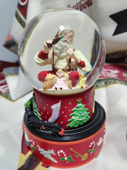 Hallmark 2001 Coca-Cola Coke Santa Christmas Musical Snow Globe Vintage Moving Train cc242