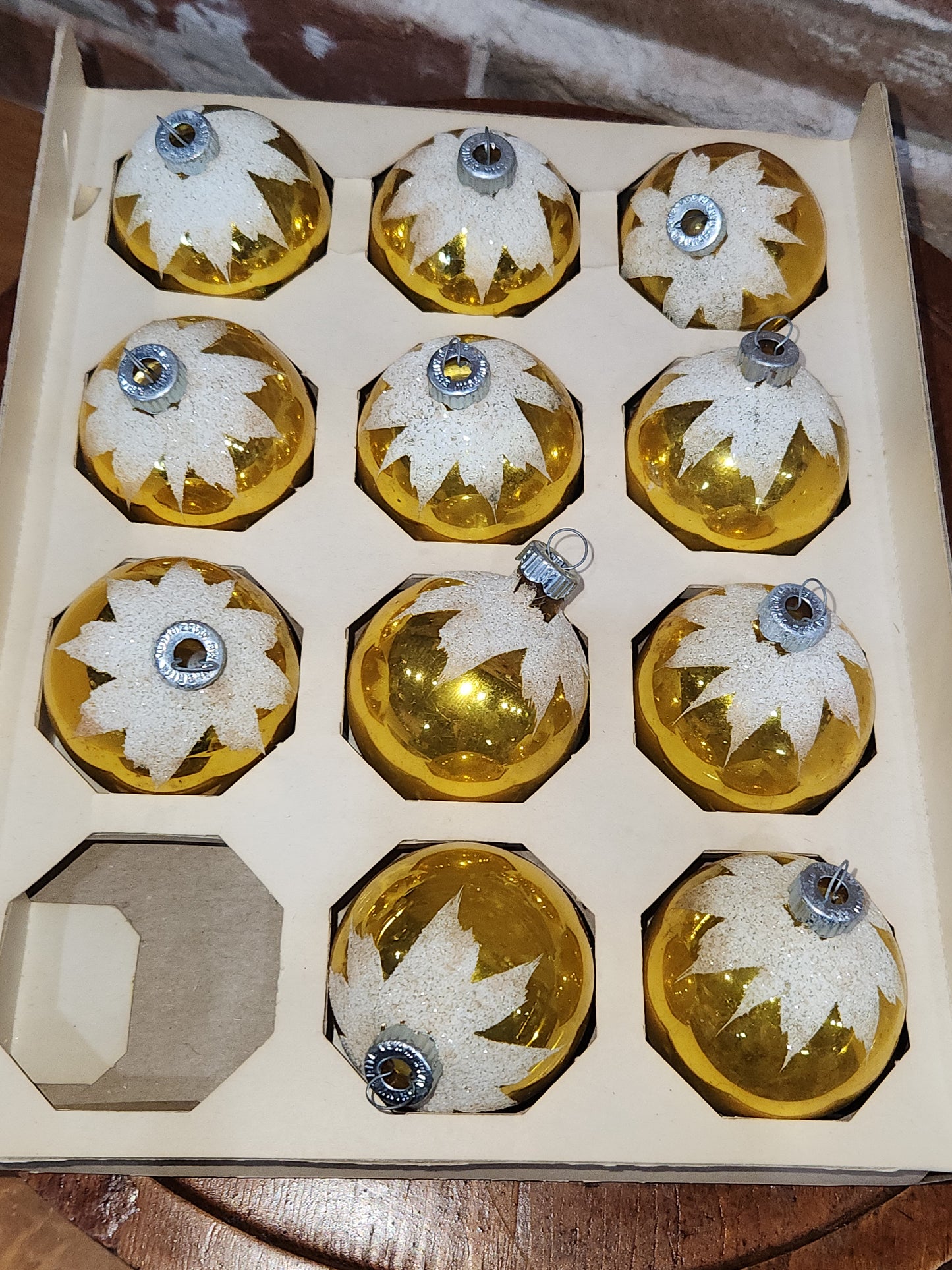 Vintage Shiny Brite ELEVEN 2 1/4" Glass Ornaments Gold Snow Capped With Mica ONE MISSING bo192