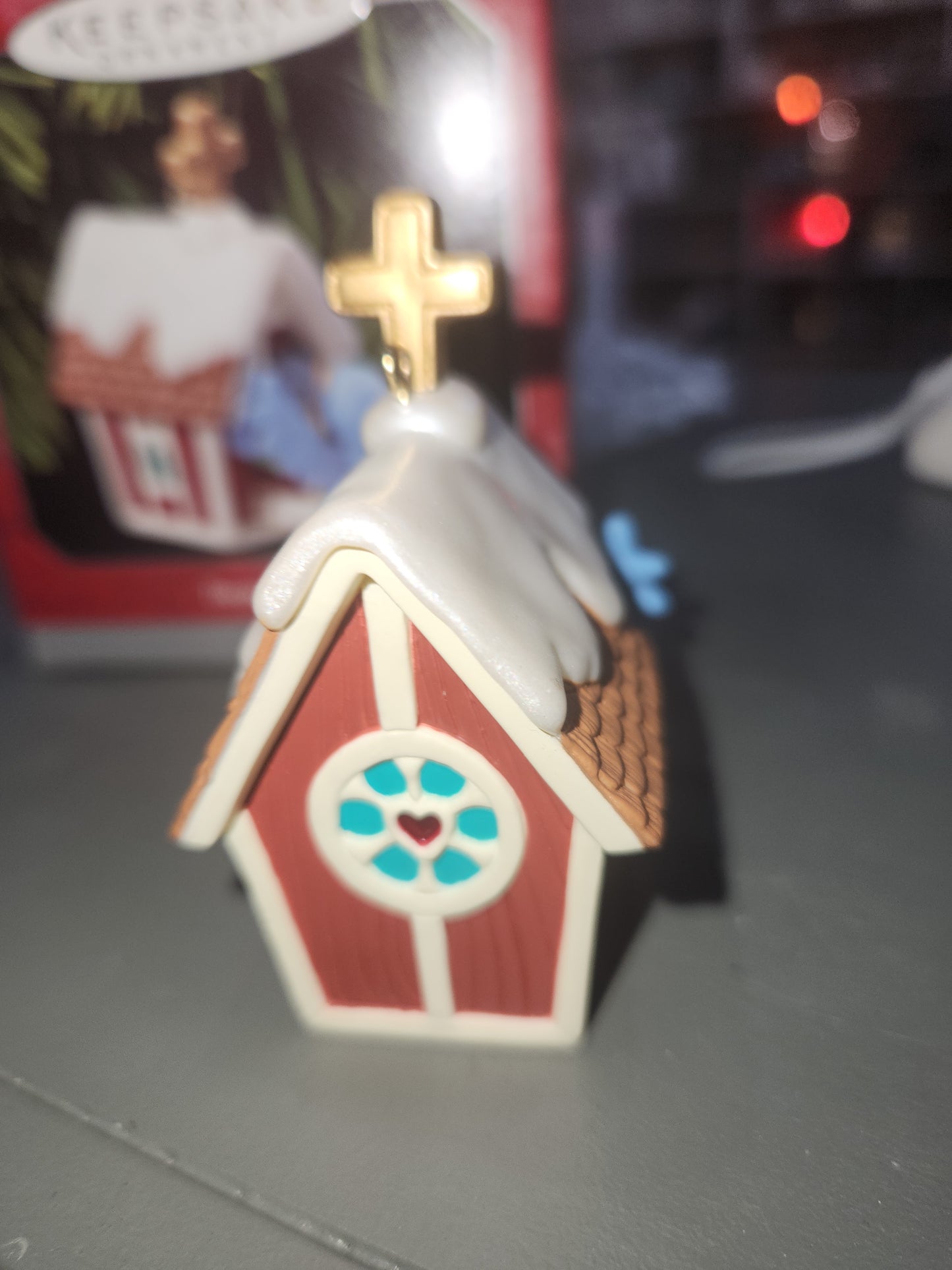 Vintage Hallmark Keepsake Ornament Christmas Tree Treetop Choir Bird Birdhouse 1998