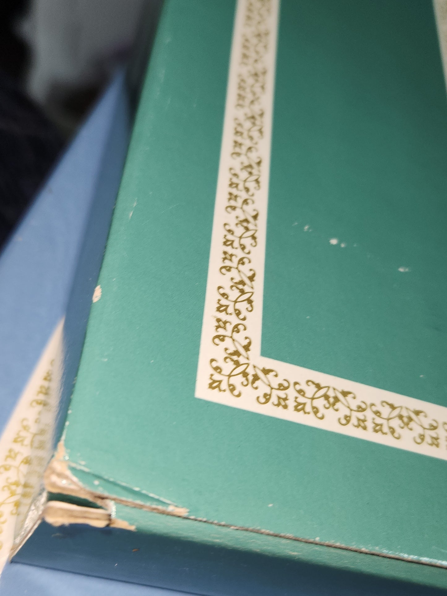 Vintage Avon Christmas 1978 Trimming the Tree Plate with Original Box. Enoch Wedgewood England