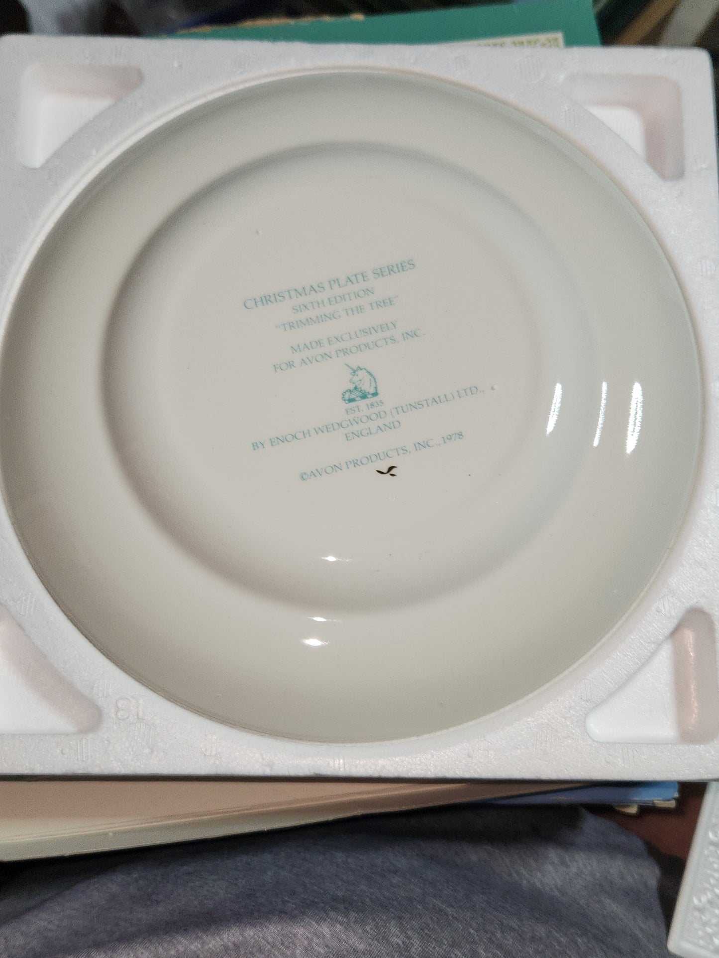 Vintage Avon Christmas 1978 Trimming the Tree Plate with Original Box. Enoch Wedgewood England