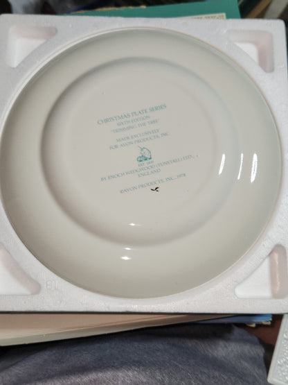 Vintage Avon Christmas 1978 Trimming the Tree Plate with Original Box. Enoch Wedgewood England