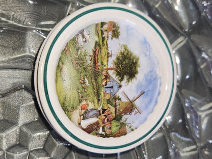 Vintage 1984 Royal Schwabap Mini Plates 3 1/2"