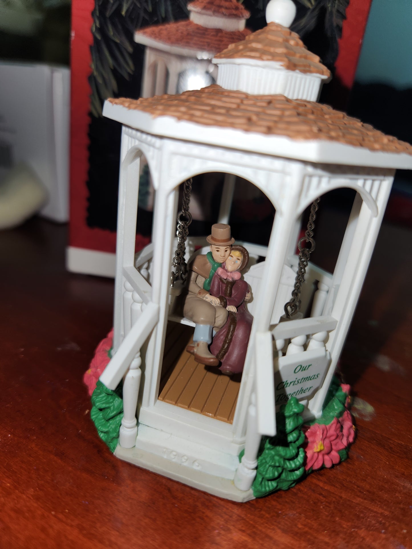 Hallmark Ornament: 1996 Our Christmas Together gazebo and swing ho543
