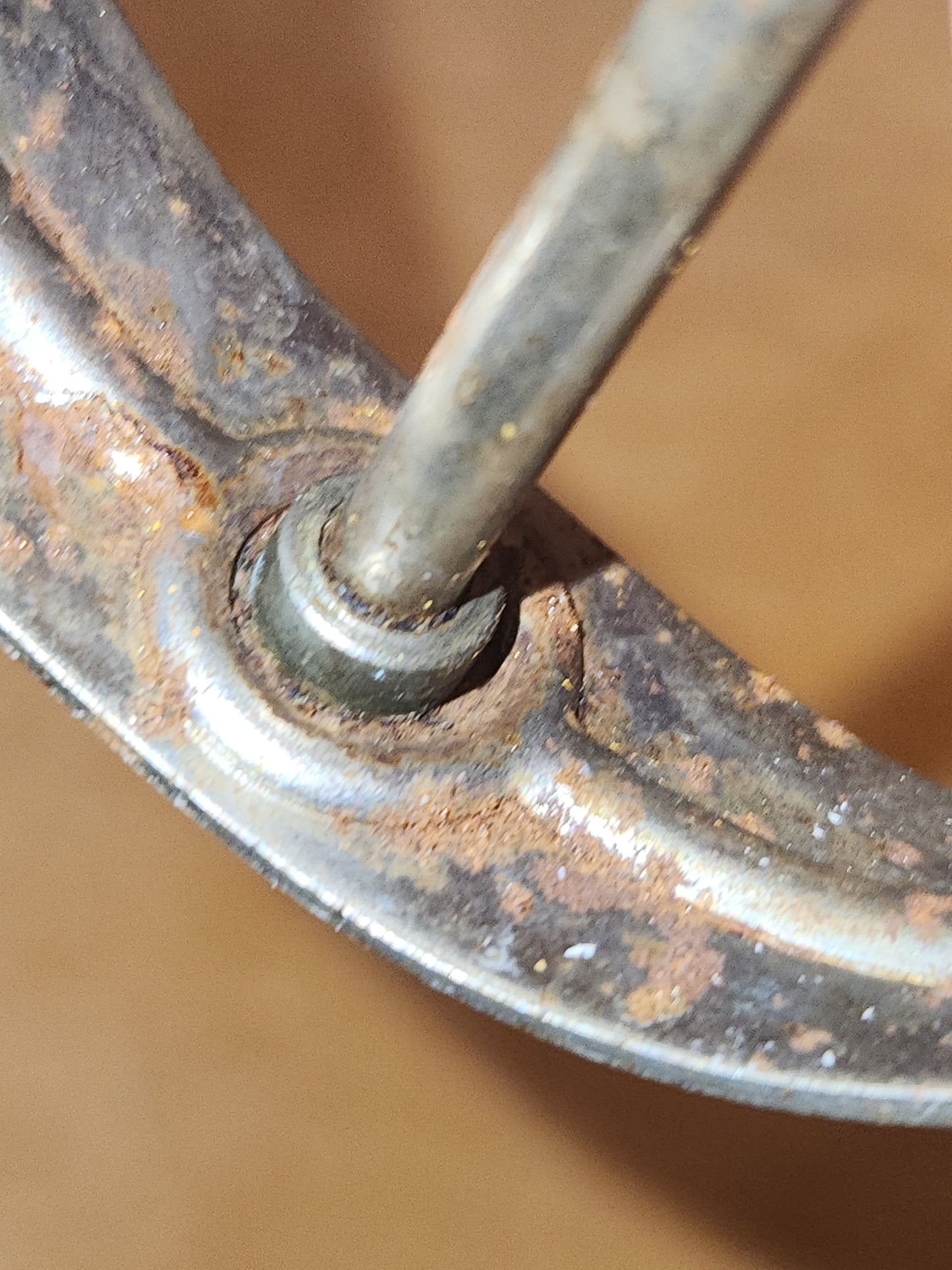 Vintage Kitchen Egg Beater Mixer Hand Mixer Glass Bowl Metal Top kit66